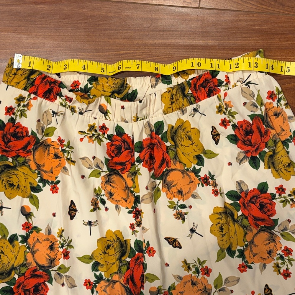 Ktoo Asymmetrical Floral Skirt in Cream with Floral Design, Size Small - Picture 7 of 9